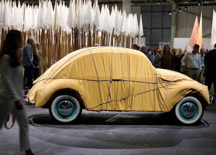 The Global Art Market Faces a Recession Amid Global Crises