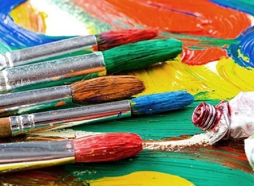 What Is plastic art?