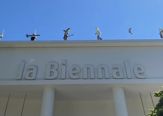Palestina está en todas partes en la Bienal de Venecia de este año