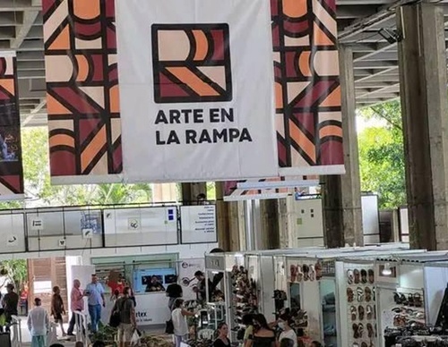 Display of Cuban art in Havana galleries