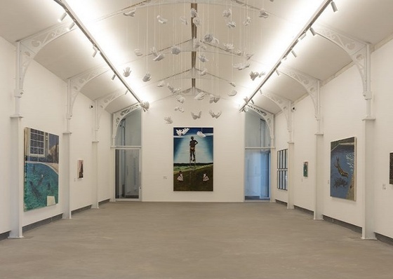 “Antônio Obá: Revoada”, en exhibición en Pinacoteca Contemporânea, presenta una nueva mirada sobre la infancia