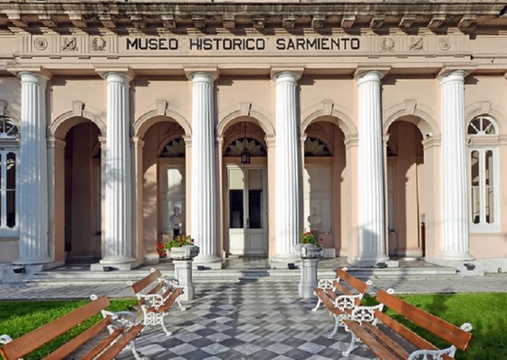 Thematic tours of the National Museums of CABA