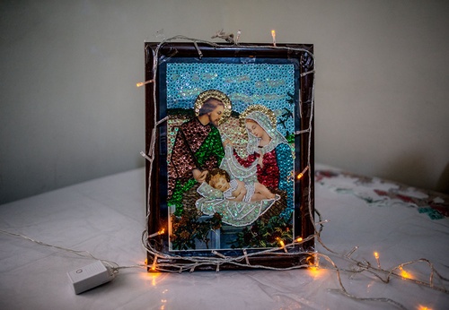 Gallery of Crisis Photography by Anush Babajanyan from Armenia