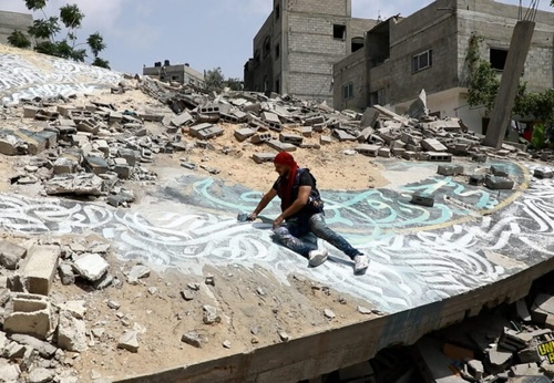 The Sign That Resists: Ayman Al-Hossary's Art in Gaza