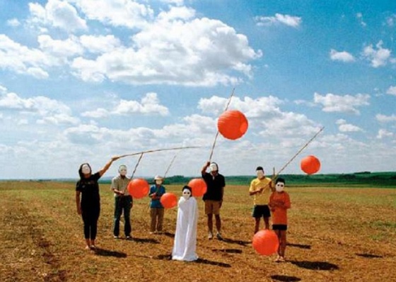 Exposición en Sesi tiene fotografías de inmigrantes en tres continentes