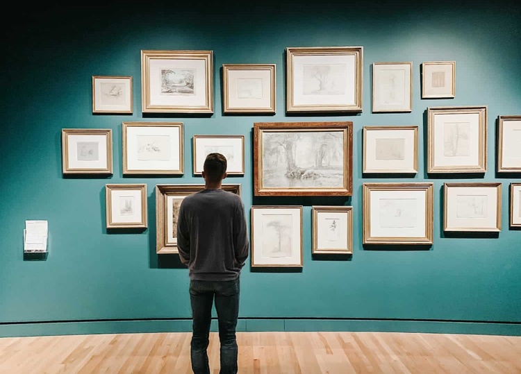Modern Art in the Face of Technology and Mass Society