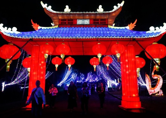Esculturas chinesas embelezam Jardim Botânico de São Paulo