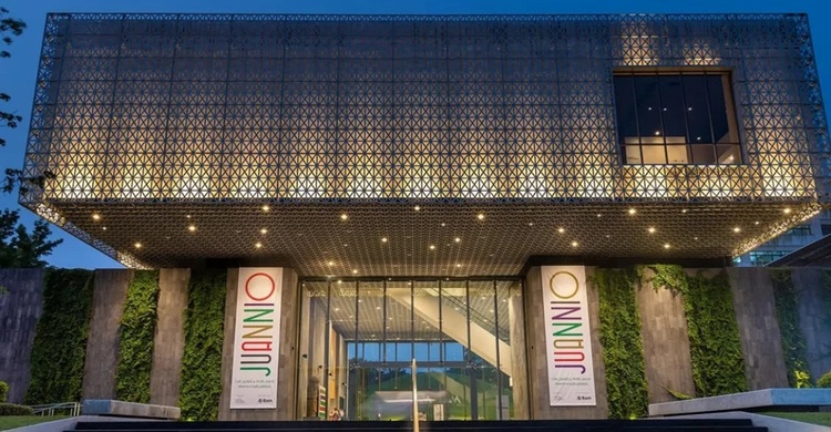 Exposición y subasta de arte latinoamericano
