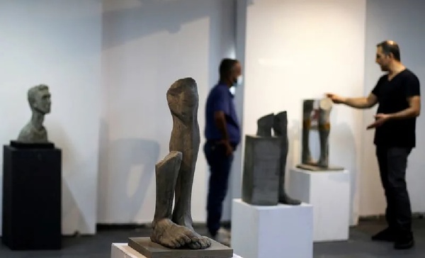 Palestinian Artist Transforms War Rubble in Gaza into Art