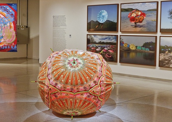 Exposición “Pintura Vingada”, de Delson Uchôa en Brasil