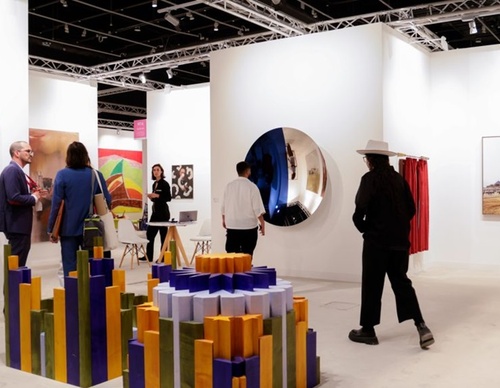 Artistas brasileños exponen y venden obras en Abu Dhabi Art