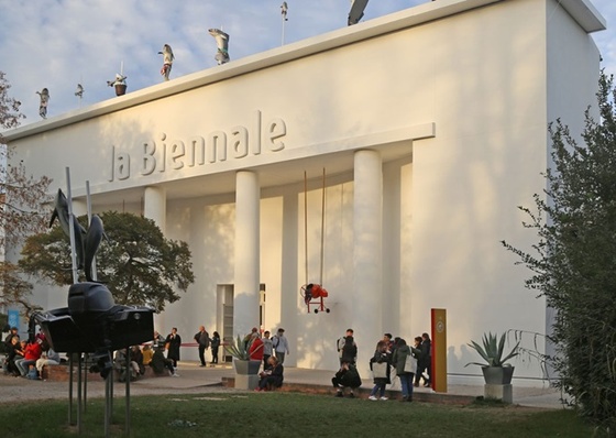 A Bienal de Arte de Veneza, entre os protestos pró-Palestina
