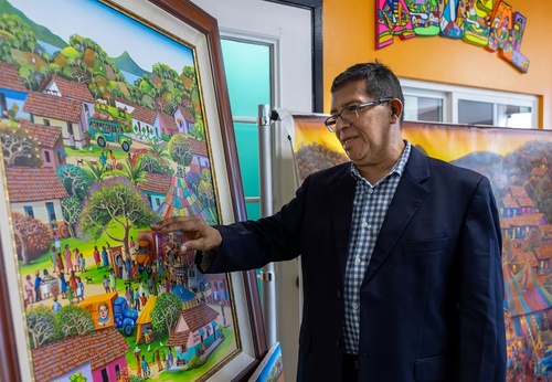Exhiben colección de arte salvadoreño que resalta la cultura latinoamericana