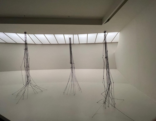 Galería De Arte Moderno De Beatriz Cortez - Ecuador