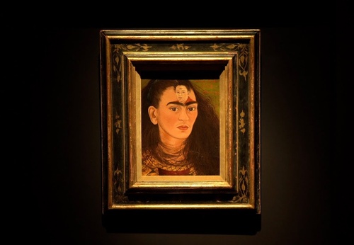 Furor pela obra de Frida Kahlo no Malba