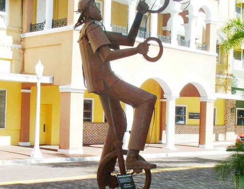 Gallery Of Sculpture By Edgardo Carmona - Colombia