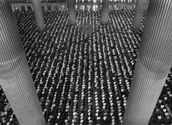 the istiqlal mosque jakarta indonesia 1996 by sebastiao salgado