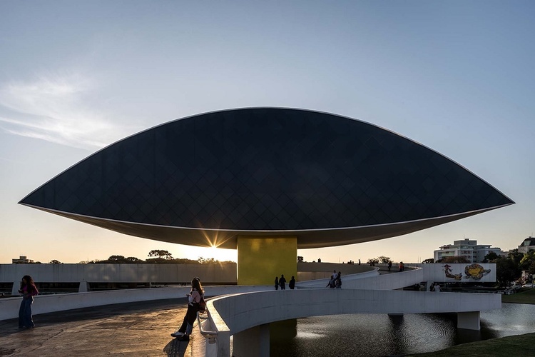 Museo Oscar Niemeyer abrirá con normalidad en feriado largo de Semana da Pátria