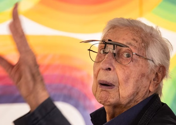 Exhibition by the 96-Year-Old Argentine Artist in Madrid