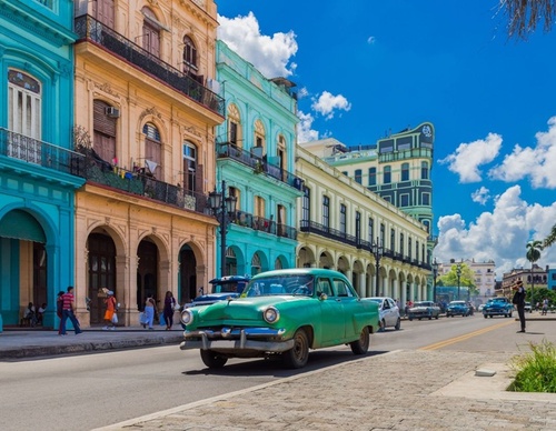 Cuba: Revolución, Diáspora y la Reinvención Estética de una Isla