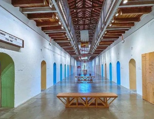 Arte binacional se apodera del Panóptico con 'Fusión: Escultura y Fotografía Intervenida'