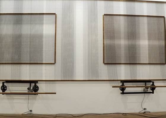 Exposição no Centro MariAntonia contrasta o artesanal e o industrial
