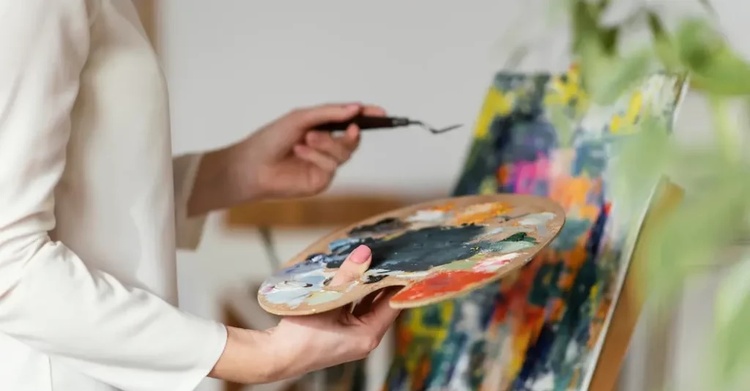 What does a visual artist do?