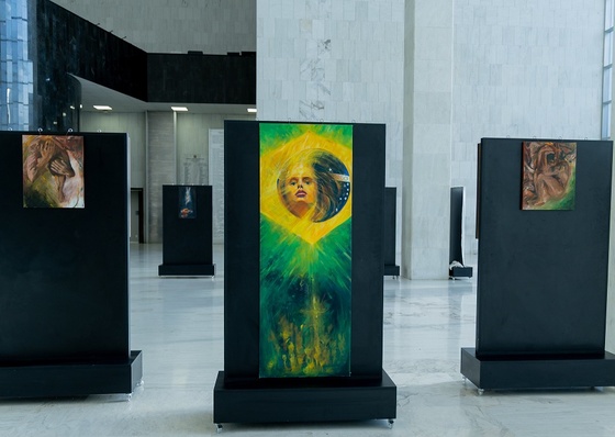 'Pax XXI' Exhibition Celebrates Latin American Art and Expression at Alesp