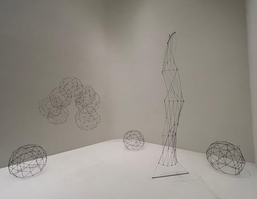 Galería De Arte Moderno De Beatriz Cortez - Ecuador