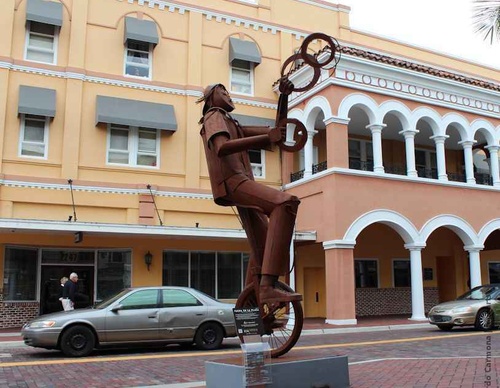 Gallery Of Sculpture By Edgardo Carmona - Colombia