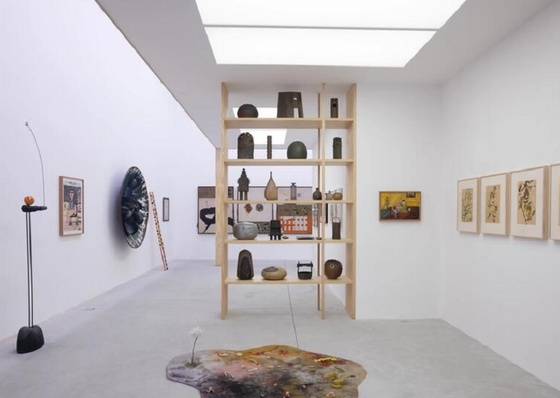 La exposición colectiva El curso del sol