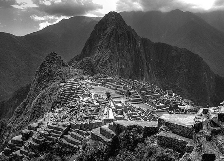 Peru: Indigenism, Photography, and the Memory of the Andes