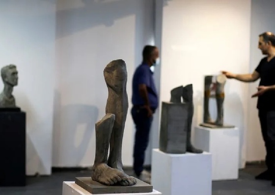 Palestinian Artist Transforms War Rubble in Gaza into Art