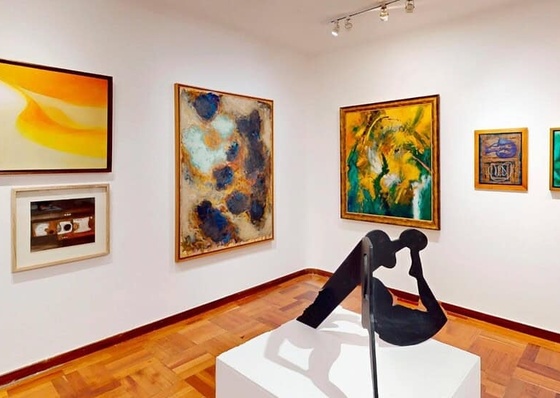 Works by Botero, Grau, and 80 other important artists up for auction