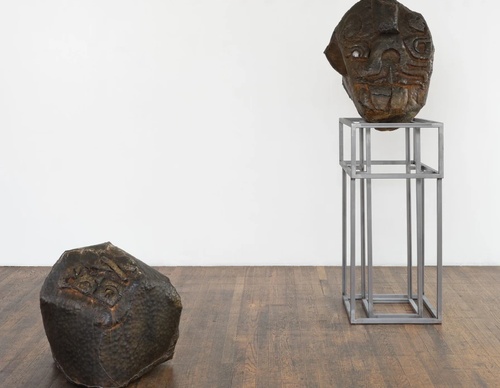 Galería De Arte Moderno De Beatriz Cortez - Ecuador