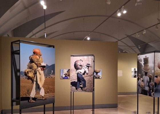 Exposição de uma seleção de 230 fotografias