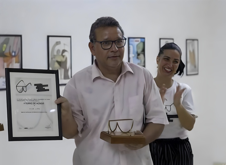 Iván Lira – Venezuelan Illustrator and Political Cartoonist