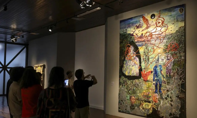 Artist Opens Solo Exhibition in São Luís