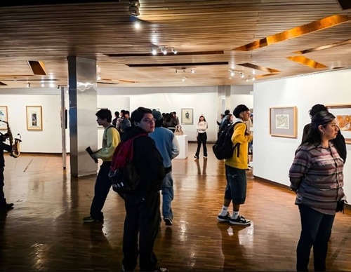 Abren al público la exposición De Tàpies a Siqueiros y Sentido Vital