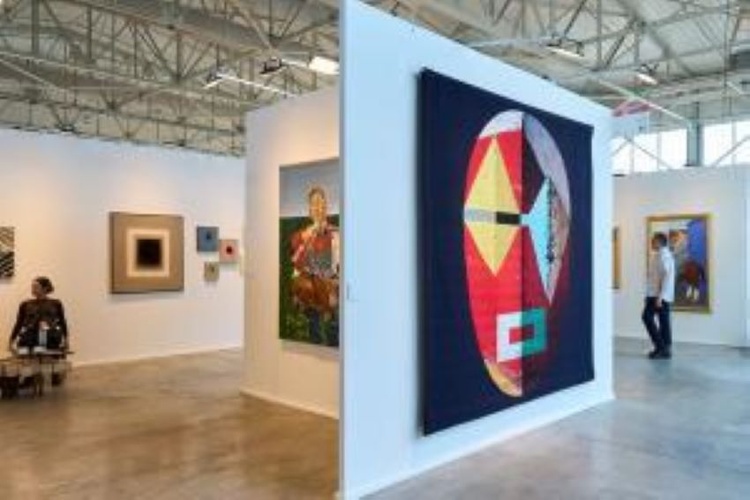 Experimenta el vibrante pulso del arte latinoamericano en Pinta Miami