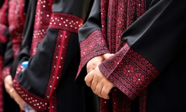 Gaza Artist Embroiders the 'Pain' of War in Paris