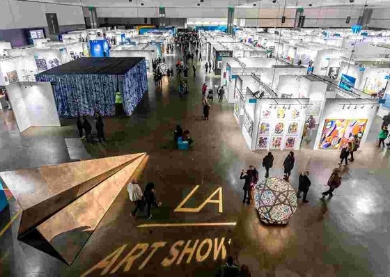Descubra arte inovadora no LA Art Show 2025
