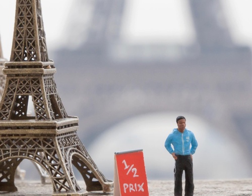 Gallery of Illustration by Slinkachu - England
