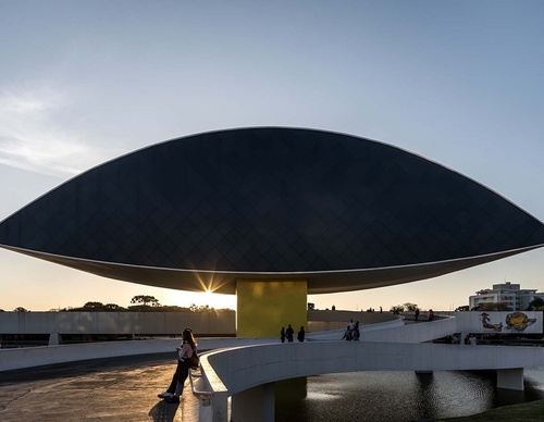 Museu Oscar Niemeyer abrirá normalmente no feriado prolongado da Semana da Pátria