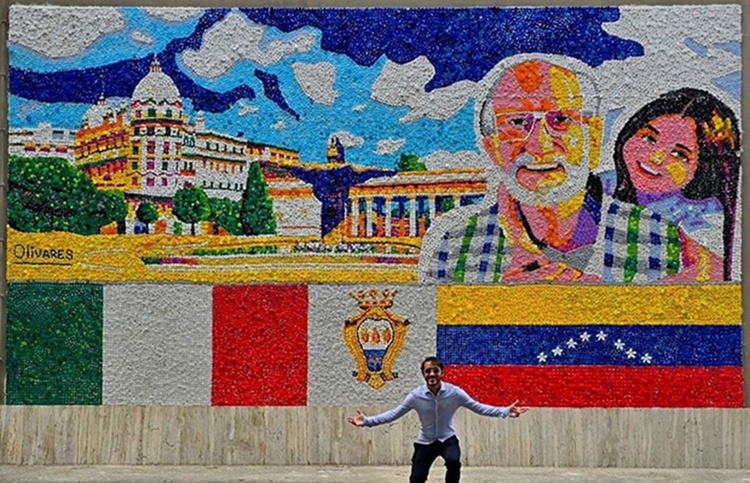 ARTISTA VENEZOLANO INAUGURÓ PRIMER MURAL DE TAPAS EN ITALIA