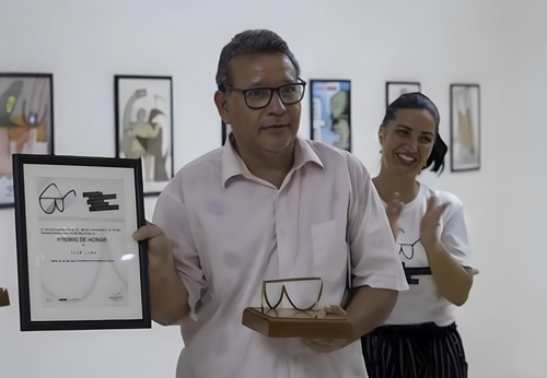 Iván Lira – Venezuelan Illustrator and Political Cartoonist