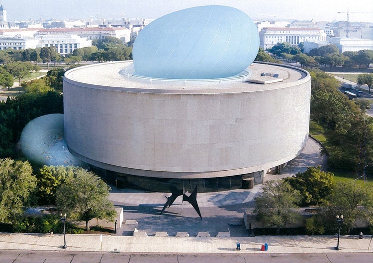 Nuevos discursos curatoriales en América Latina