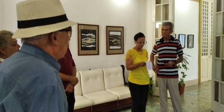 Quiñones Exhibits His Point of View