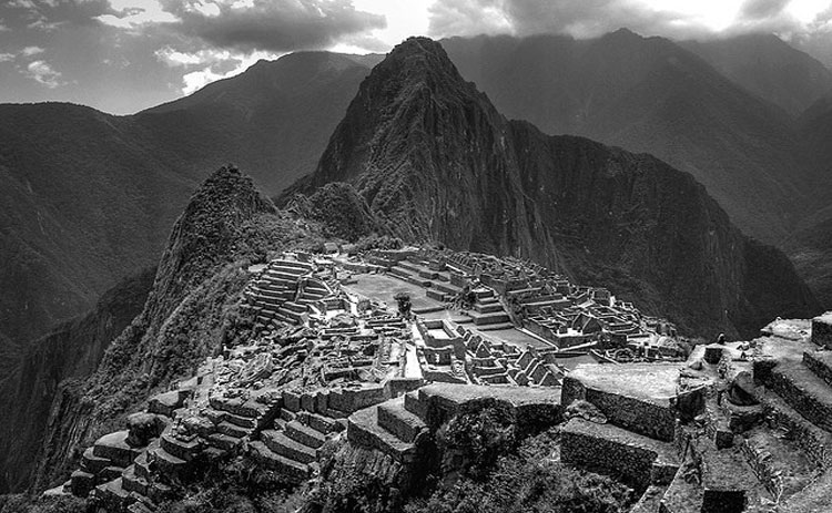 Peru: Indigenism, Photography, and the Memory of the Andes