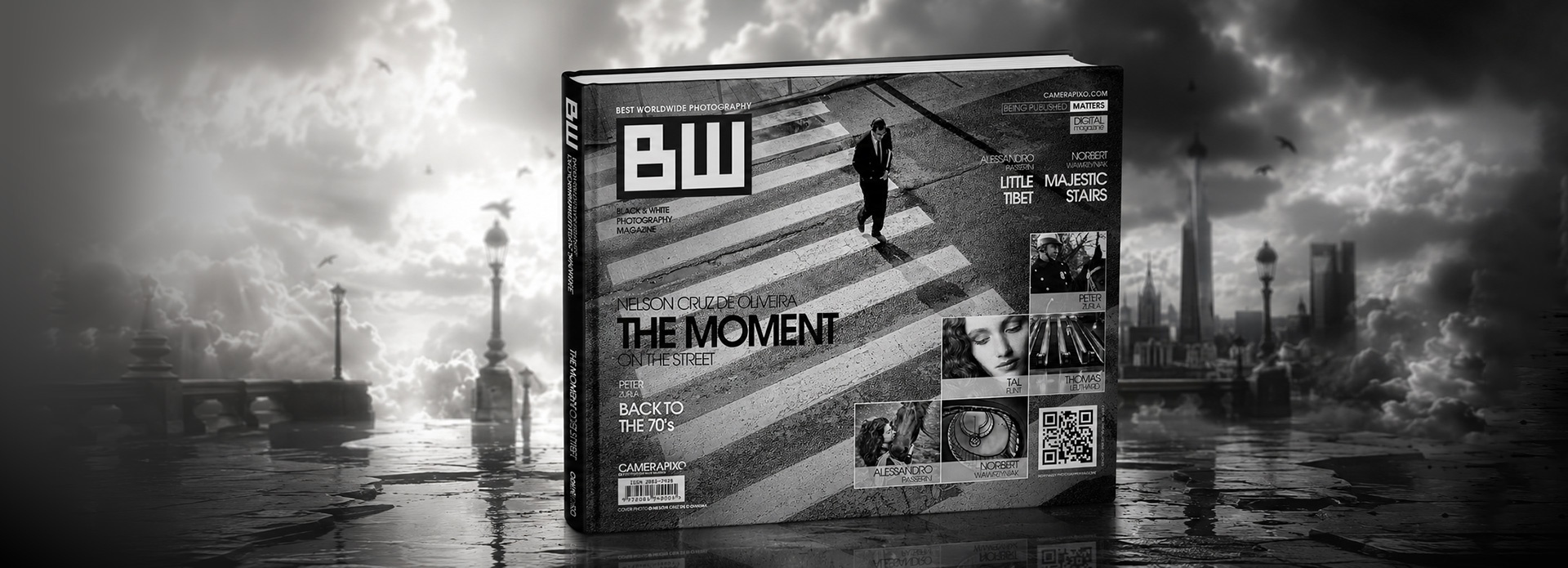 Camerapixo | Black & White Photography | The Moment
